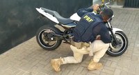 PRF apreende moto com placa clonada na BR-153