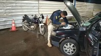 PRF apreende veículos com identificações adulteradas