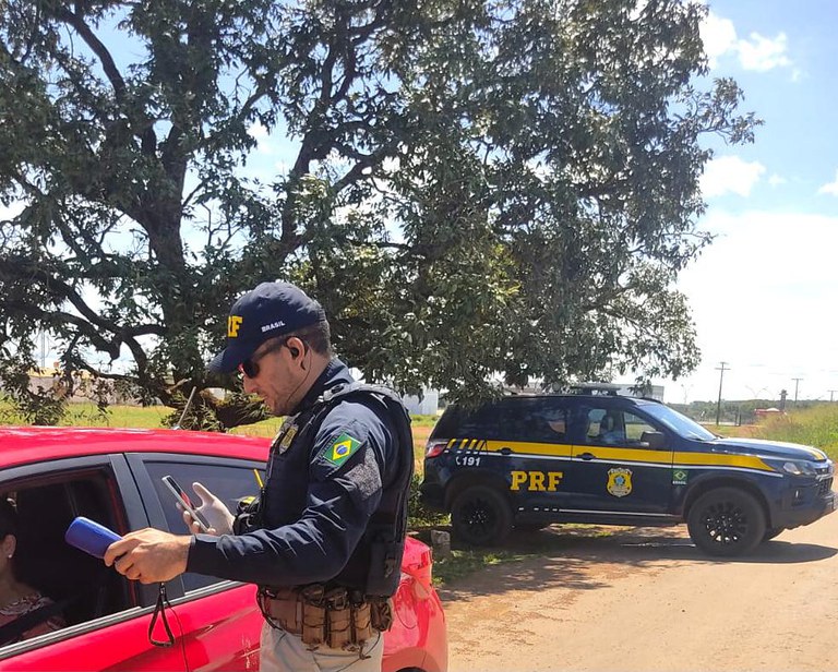PRF realiza três prisões por embriaguez ao volante em rodovias no Tocantins.
