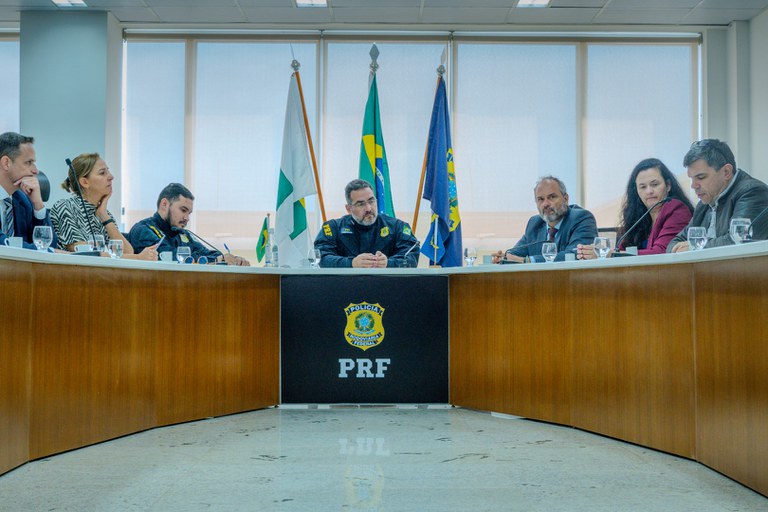 Reuniao dia 04.12-10.jpg