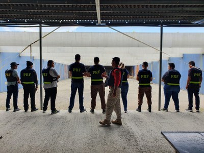 Treinamento complementa os conhecimentos dos vigilantes em uso diferenciado da força e disparo de arma de fogo