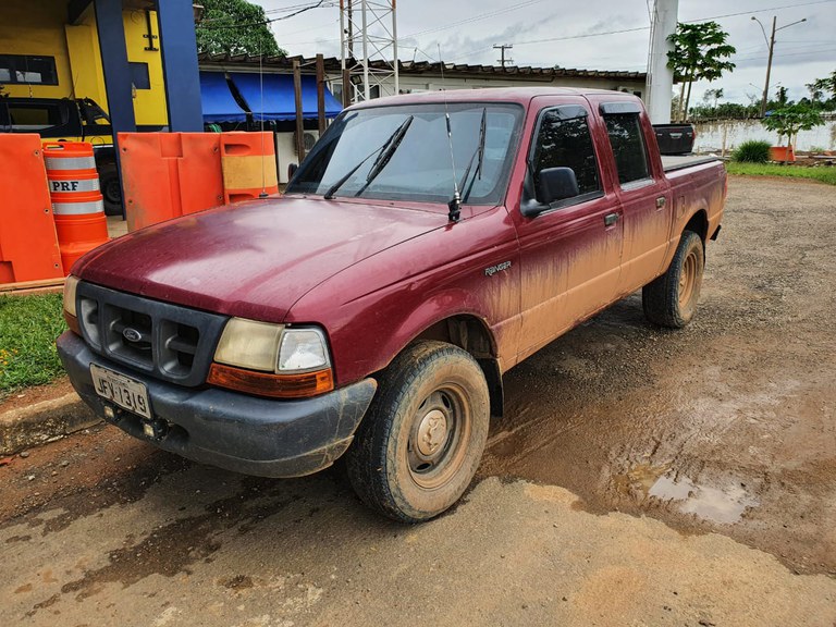 Em Ariquemes/RO, PRF identifica uma caminhonete com sinais identificadores adulterados