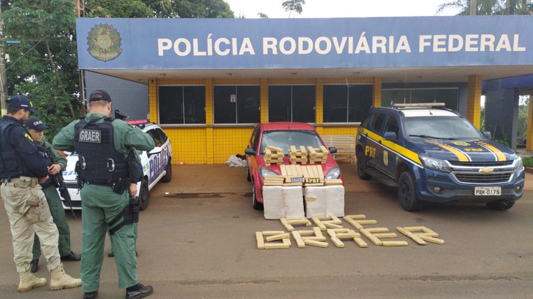 PRF e PM apreendem cerca de 200 kg de droga na BR 364 em Jataí