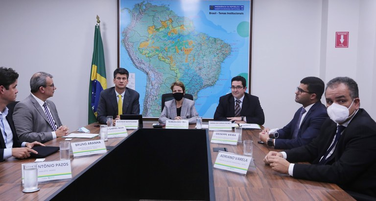 Governo Federal firma acordo para estruturar programa inédito de regularização fundiária na Amazônia