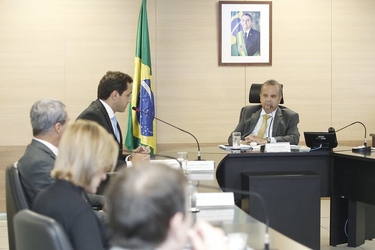 Ministro do Desenvolvimento Regional, Rogério Marinho, em reunião com lideranças. Foto: Adalberto Marques/MDR