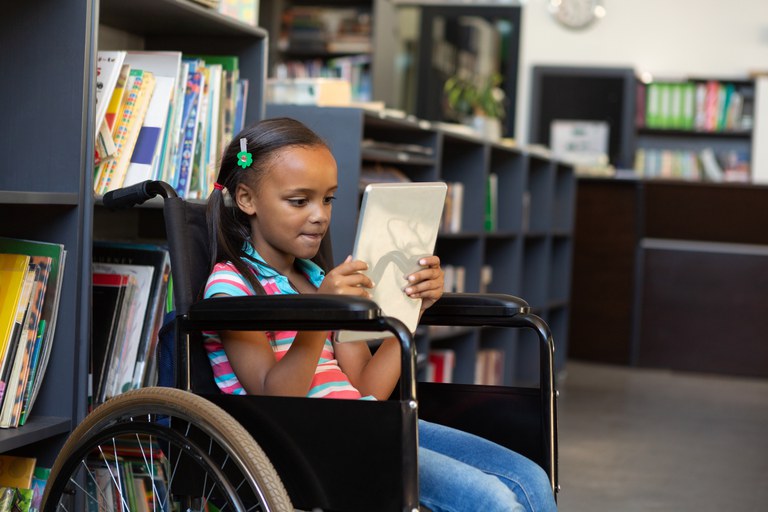 Governo divulga cartilha para auxiliar pais de crianças com deficiência durante a quarentena