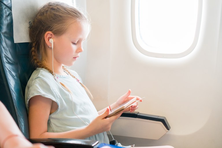 Autorização de viagem de crianças e adolescentes desacompanhados poderá ser eletrônica