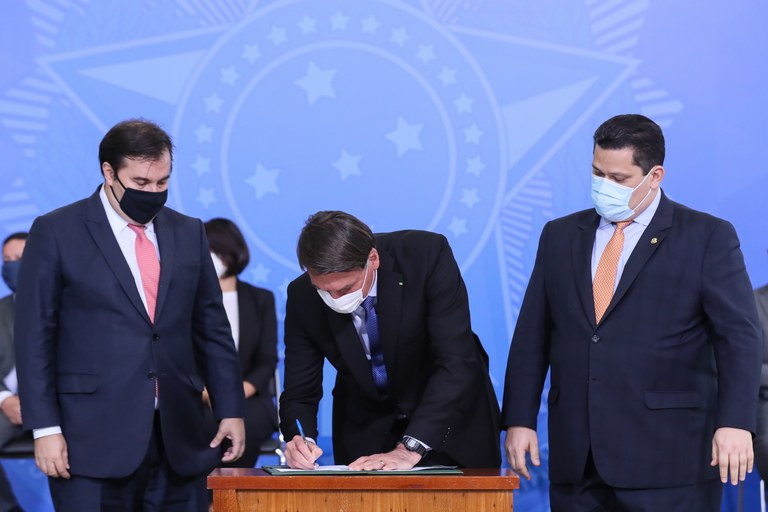 Governo anuncia prorrogação do Auxílio Emergencial