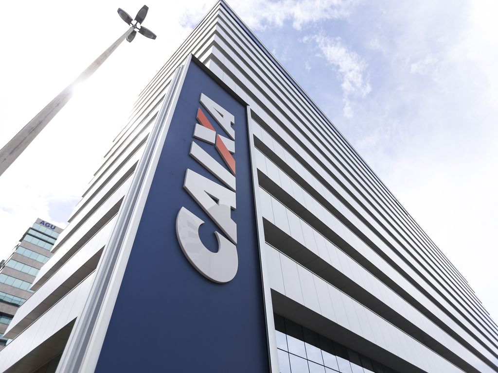 A CAIXA abrirá 770 agências neste sábado (08) para atendimento aos beneficiários.