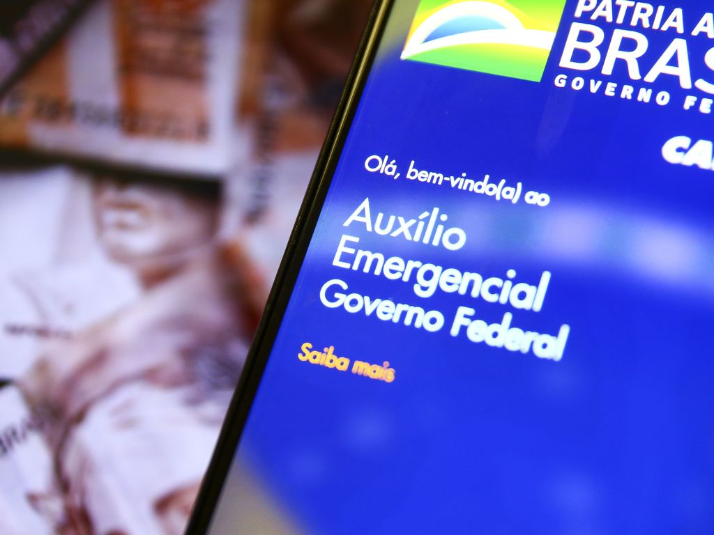 Governo já destinou R$ 200 bilhões para beneficiários do Auxílio Emergencial