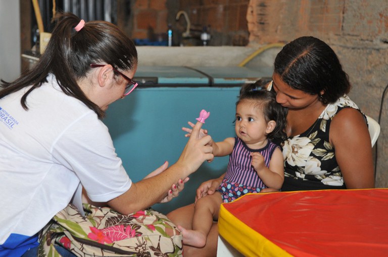 Seminário Desenvolvimento Infantil e Vínculos Familiares CRS