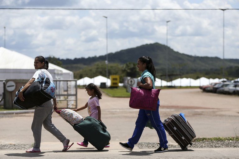 Governo fecha acordo para auxílio no acolhimento de migrantes