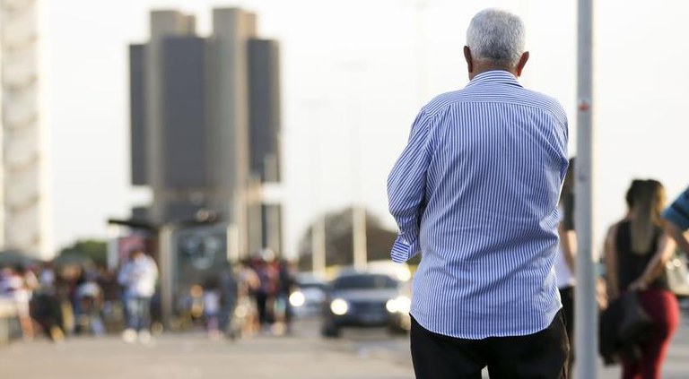 Prorrogada validade da Carteira da Pessoa Idosa até julho