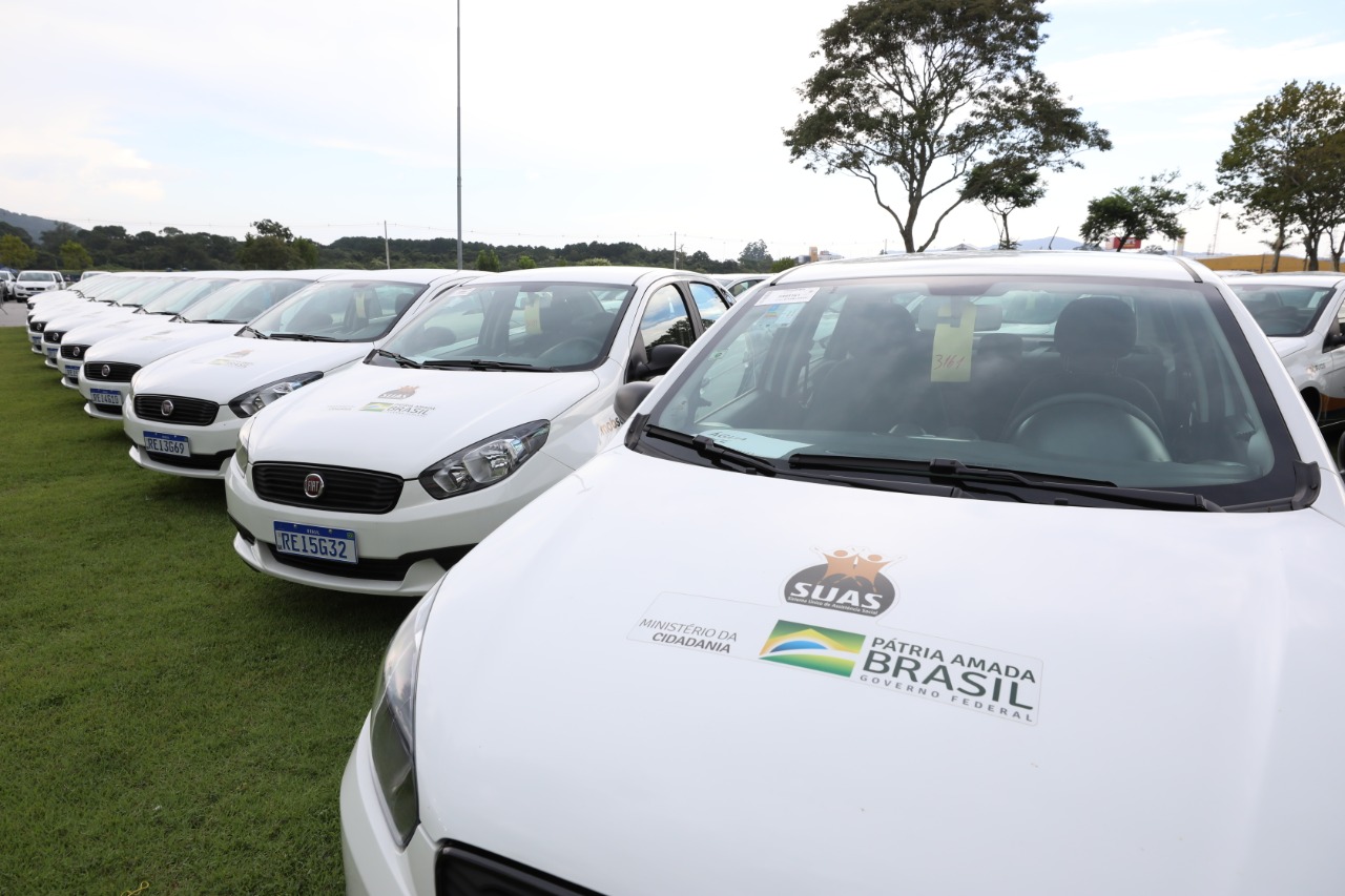 Santa Catarina recebe 225 veículos para rede socioassistencial