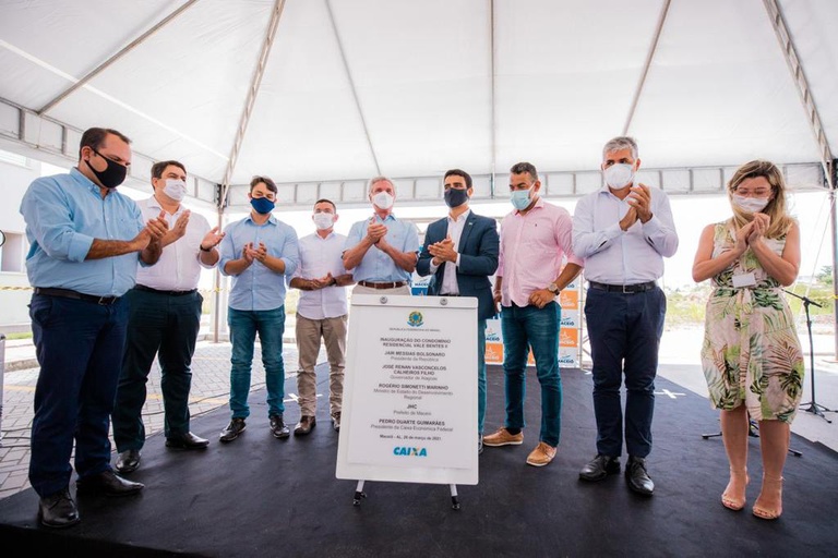 Governo entrega 500 moradias a famílias de baixa renda em Maceió (AL)