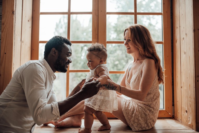 Presidente Jair Bolsonaro assina propostas de projeto de lei em favor da família