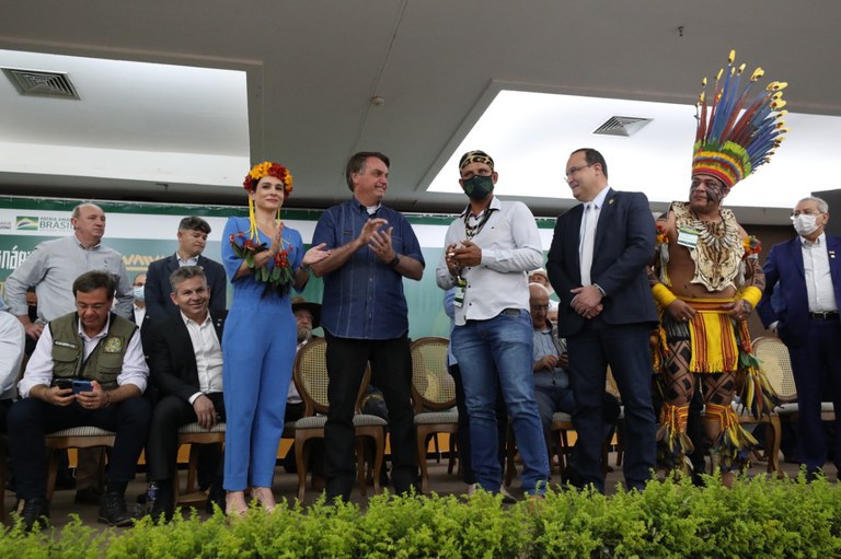 Governo Federal entrega 42 equipamentos agrícolas a comunidades indígenas