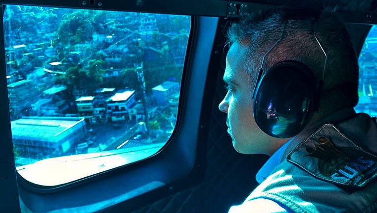 Comitiva do Governo Federal visita áreas atingidas pelas chuvas no Rio de Janeiro