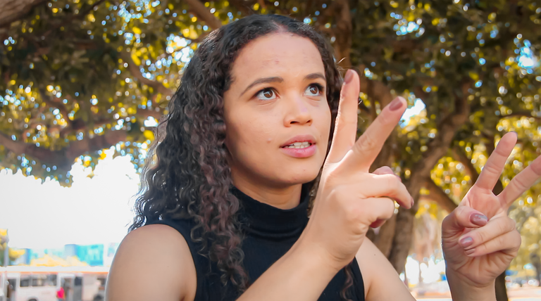 Lei que institui a Língua Brasileira de Sinais completou 20 anos