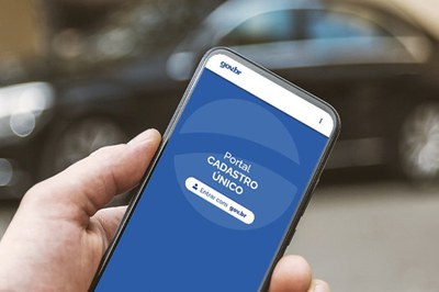 Mais de 1,5 milhão de famílias irregulares serão retiradas do programa de transferência de renda em março