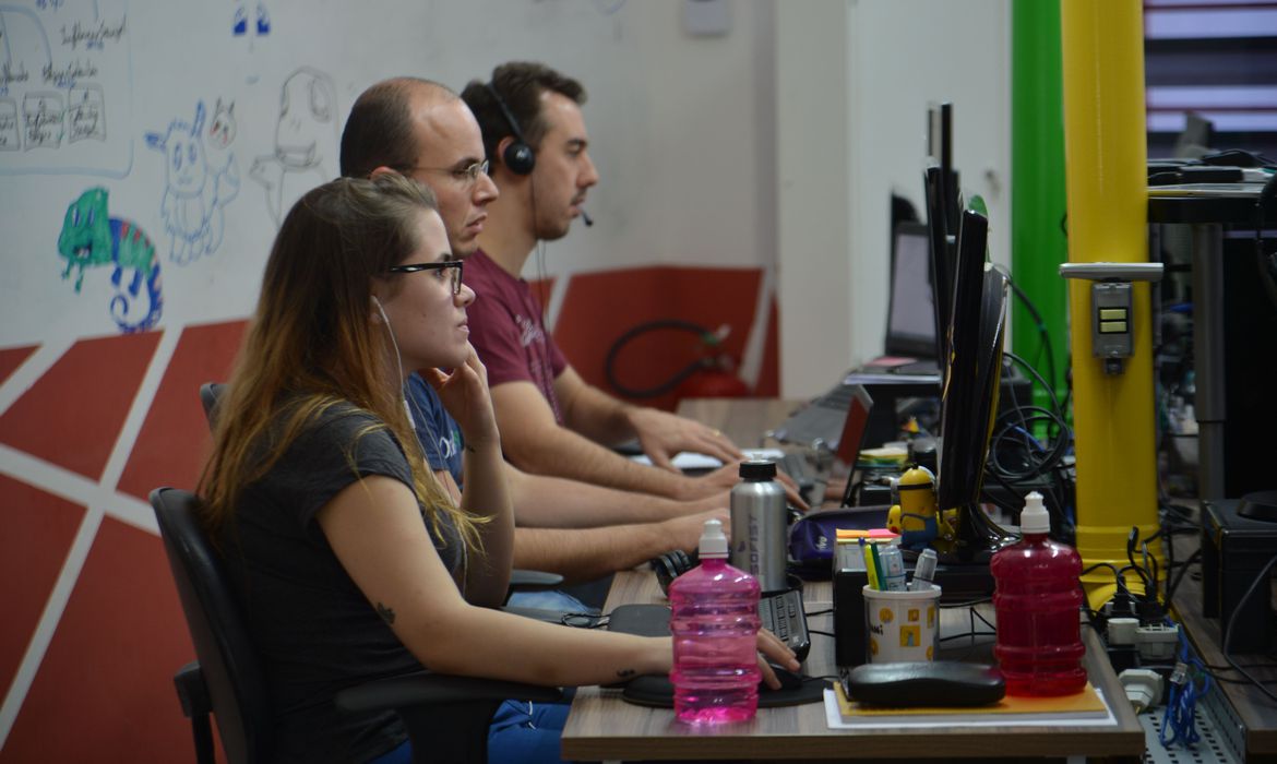 Governo vai instituir cinco novos polos de inovação