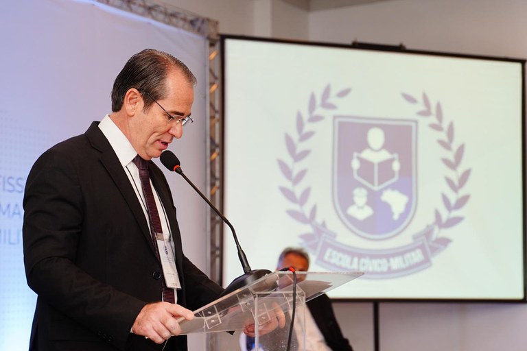 Escolas civico militares.jpeg