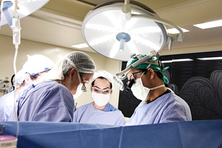 Hospital das Clínicas da UFMG realiza primeiro transplante de fígado em paciente com HIV no estado