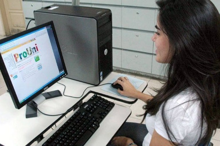 MEC irá lançar editais com novos prazos do Prouni e Fies