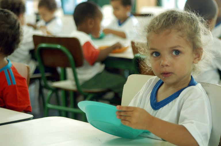 Governo Federal antecipa o repasse de mais de R$ 364 milhões do programa de alimentação escolar para estados e municípios