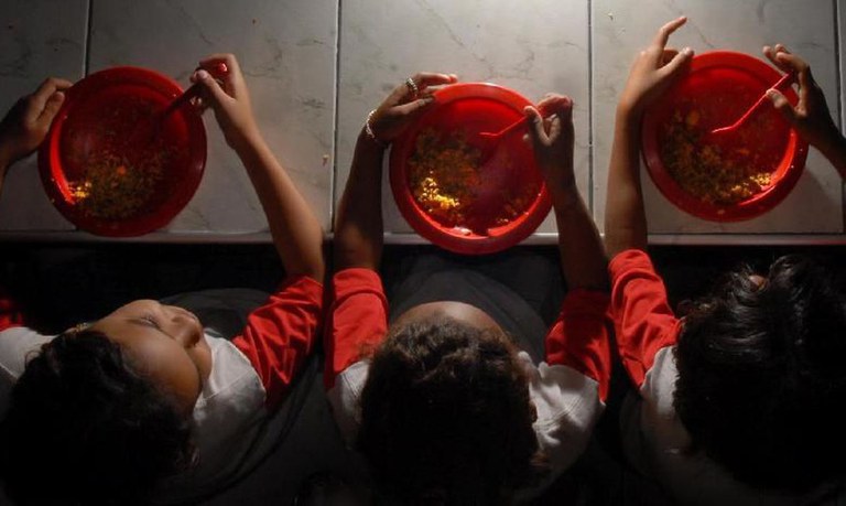 Educação repassa R$ 375 milhões para alimentação escolar