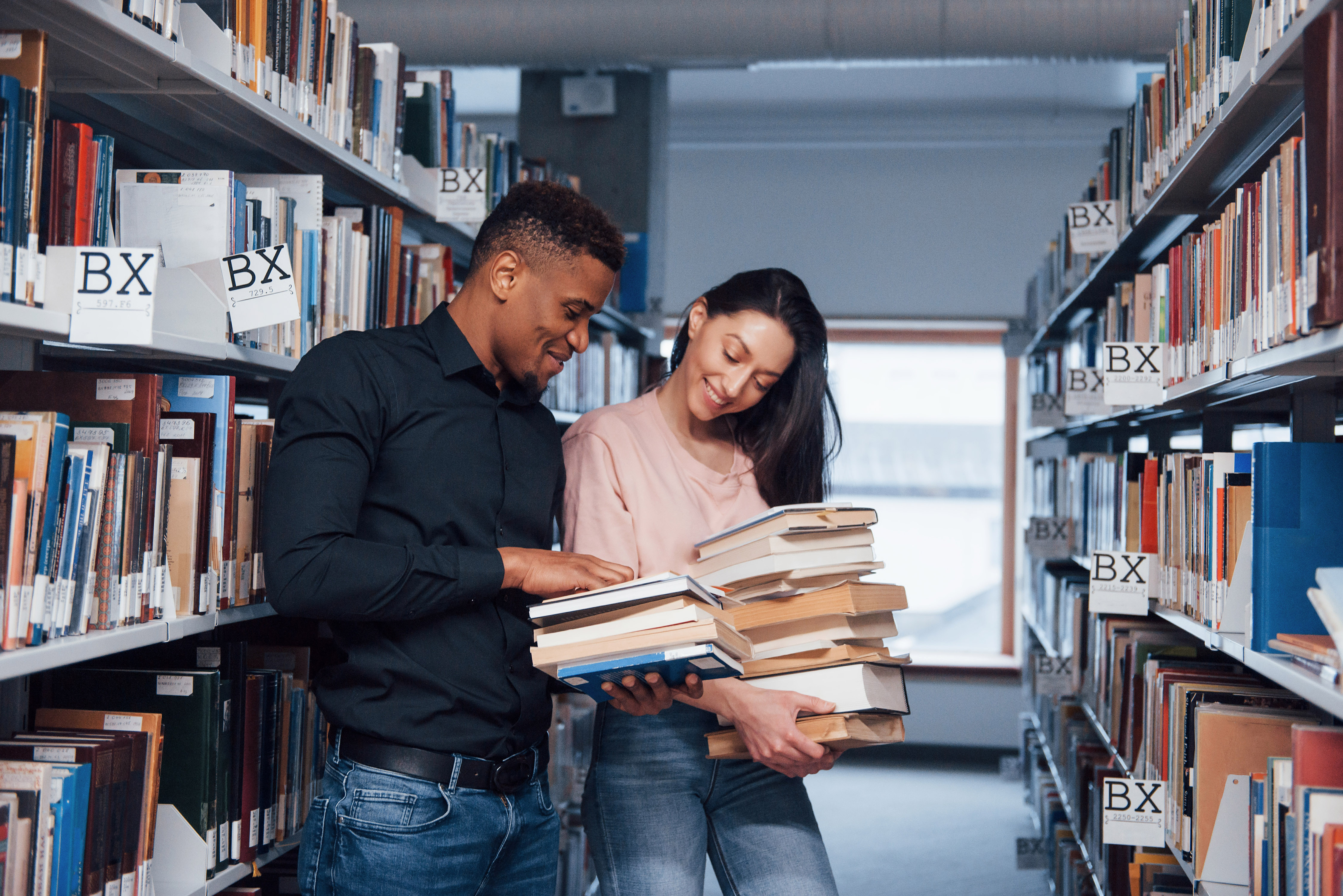 CAPES prorroga prazos de bolsas de estudo e pesquisa