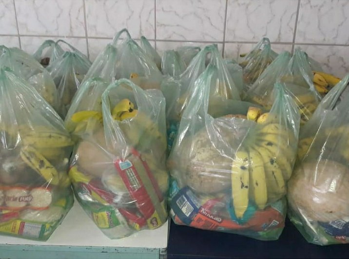 Mais de 12 mil estudantes do Piauí recebem kits da alimentação escolar