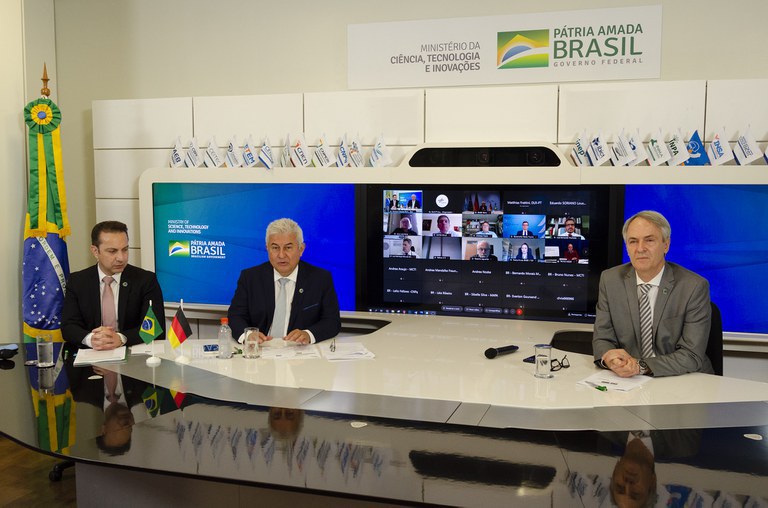 Brasil e Alemanha debatem cooperação em ciência, tecnologia e inovação