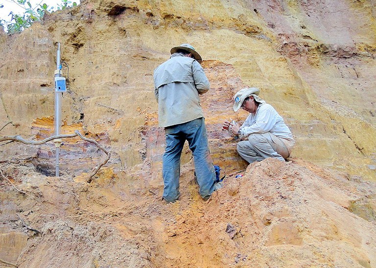 Equipamento inovador faz a medição digital da água infiltrada no solo