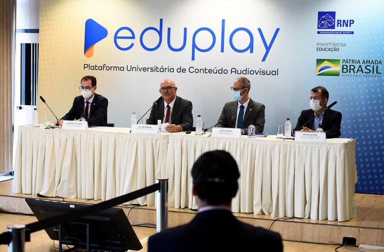 MEC lança plataforma para auxiliar educação e pesquisa no Brasil