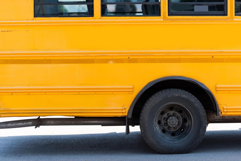 Governo Federal já fez a entrega de mil ônibus escolares em 2022