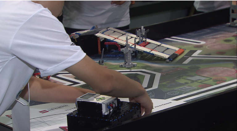 Jovens de escolas públicas do Distrito Federal na Semana Nacional de Ciência e Tecnologia Foto:EBC