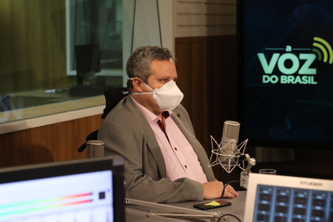 Inmetro participa de evento para discutir energias renováveis nos Emirados Árabes Unidos