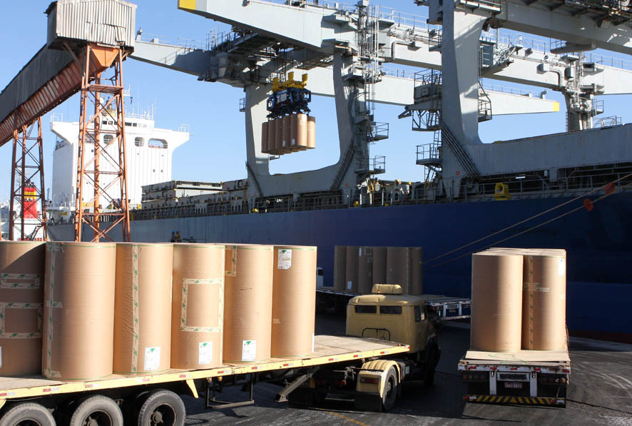 Balança comercial registra superávit em janeiro