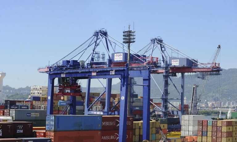 Balança comercial março