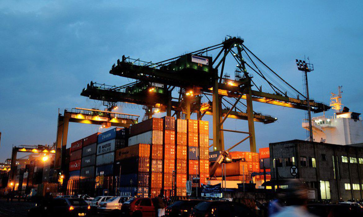 Balança Comercial registra superávit de US$ 7,46 bilhões em junho