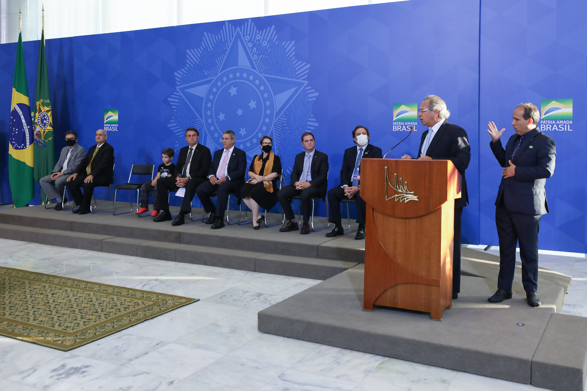 Governo anuncia simplificação do eSocial e modernização de normas do trabalho