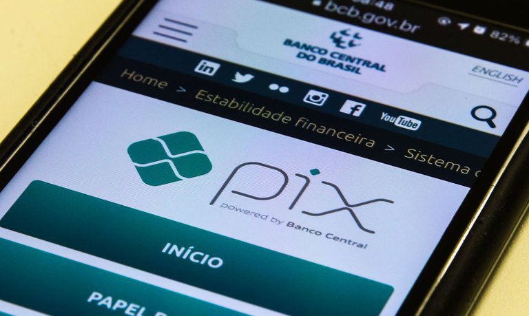 Em primeiro mês de operação plena, Pix movimentou R$ 83,4 bilhões