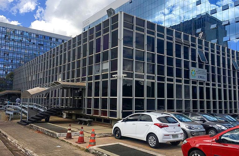 Publicadas regras para autenticação automática de livros empresariais