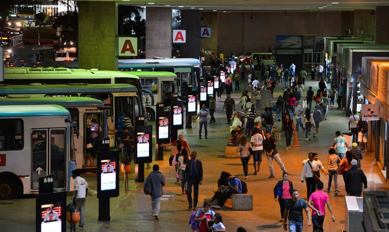 Setor de serviços avança em janeiro