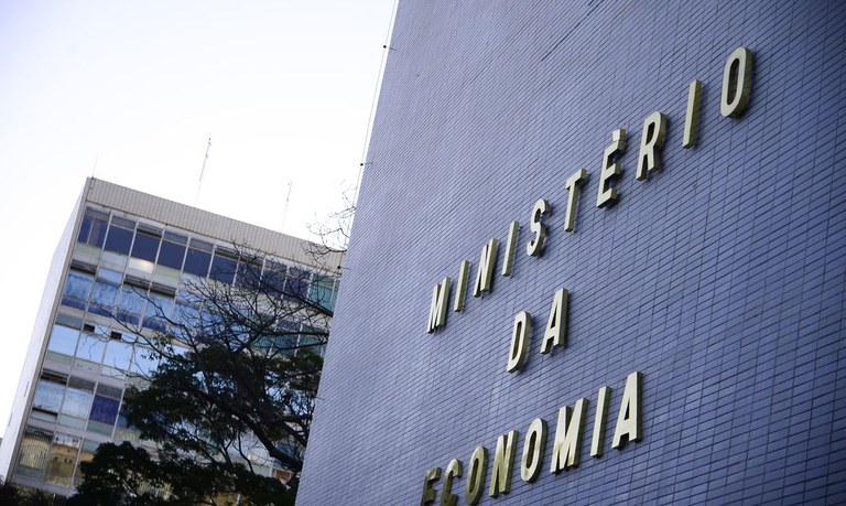 Executivo federal desbloqueia R$ 3,1 bilhões dos ministérios e autarquias