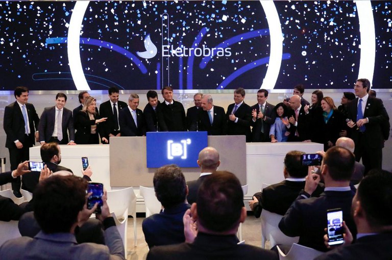Cerimônia celebra oferta de ações para capitalização da Eletrobras
