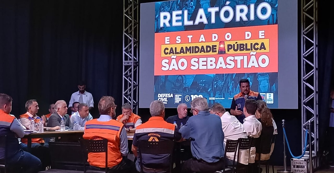Reunião sobre chuvas em São Paulo