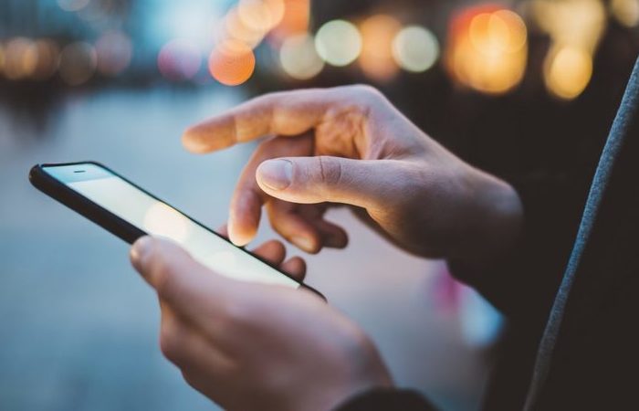 Aplicativo Zoom é notificado por suspeita de compartilhamento de dados