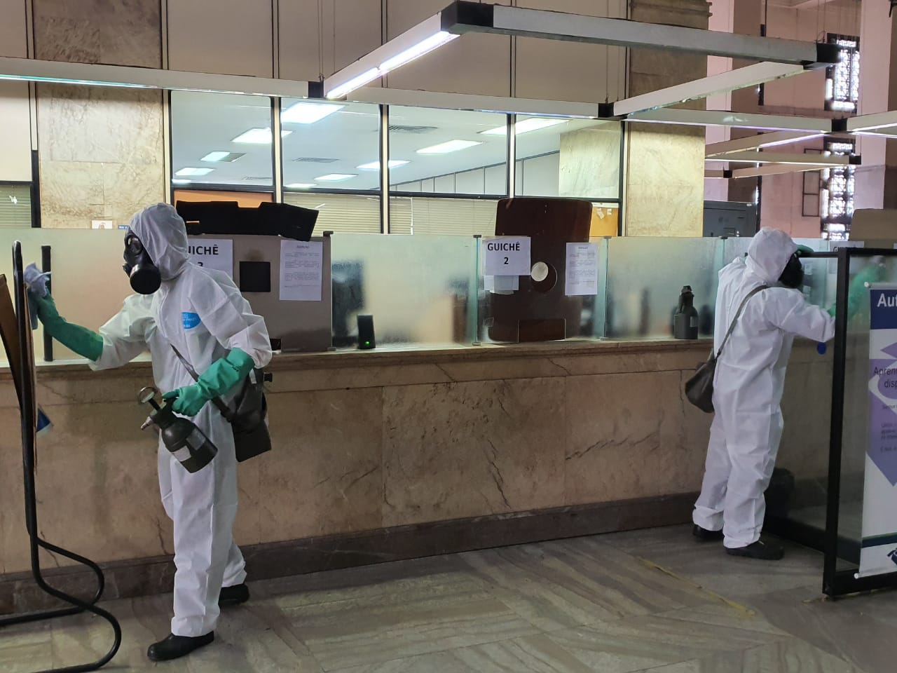 Militares e profissionais recebem capacitação para realizar desinfectação de locais públicos